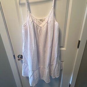 White flowy dress or cover up size xl